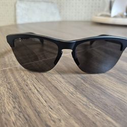 Oakley FROGSKINS LITE Square With Prizm Lenses 
