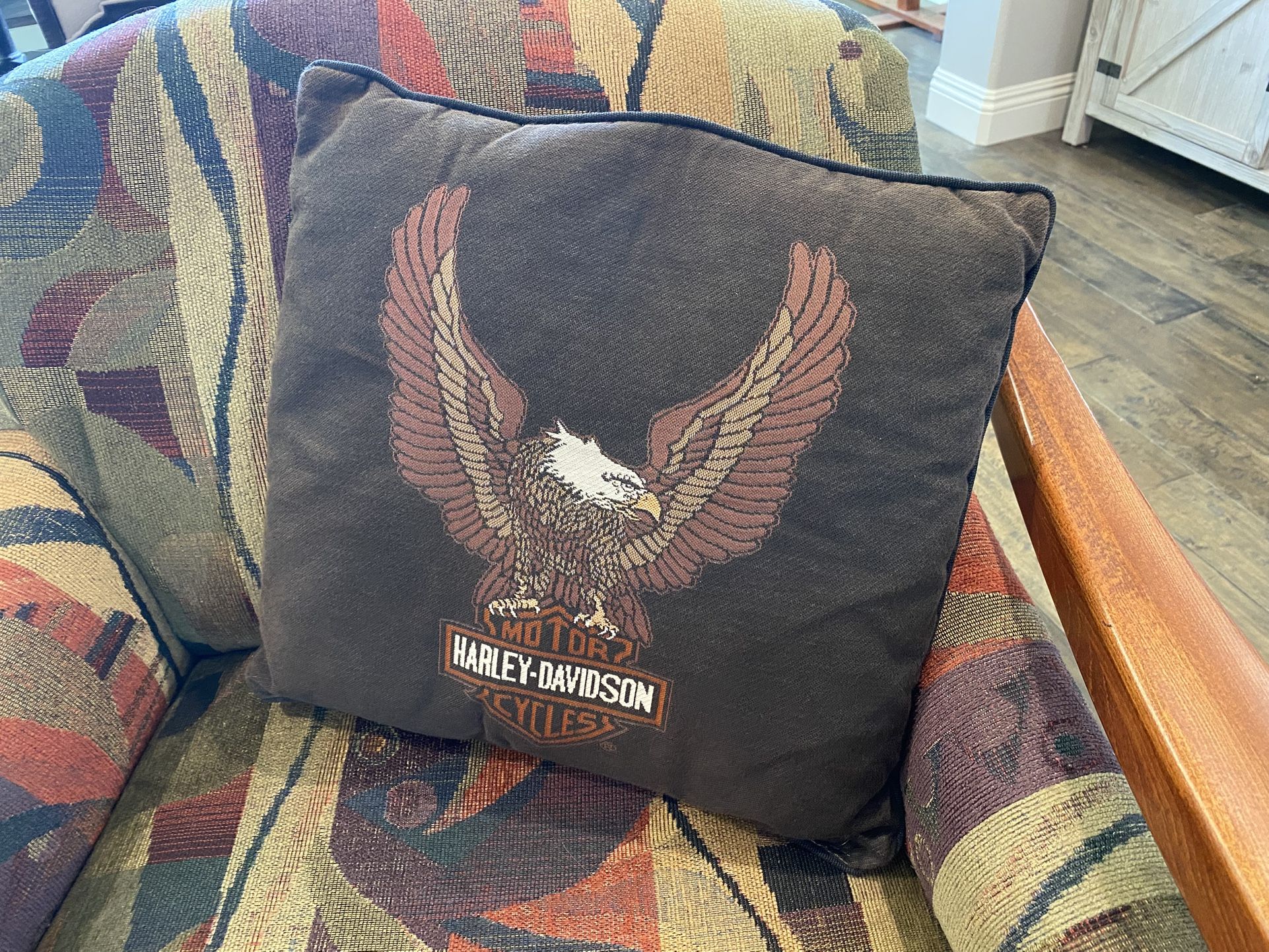 HARLEY DAVIDSON THROW PILLOW - As New!