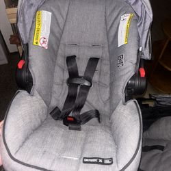 Graco baby car seat and stroller combo 