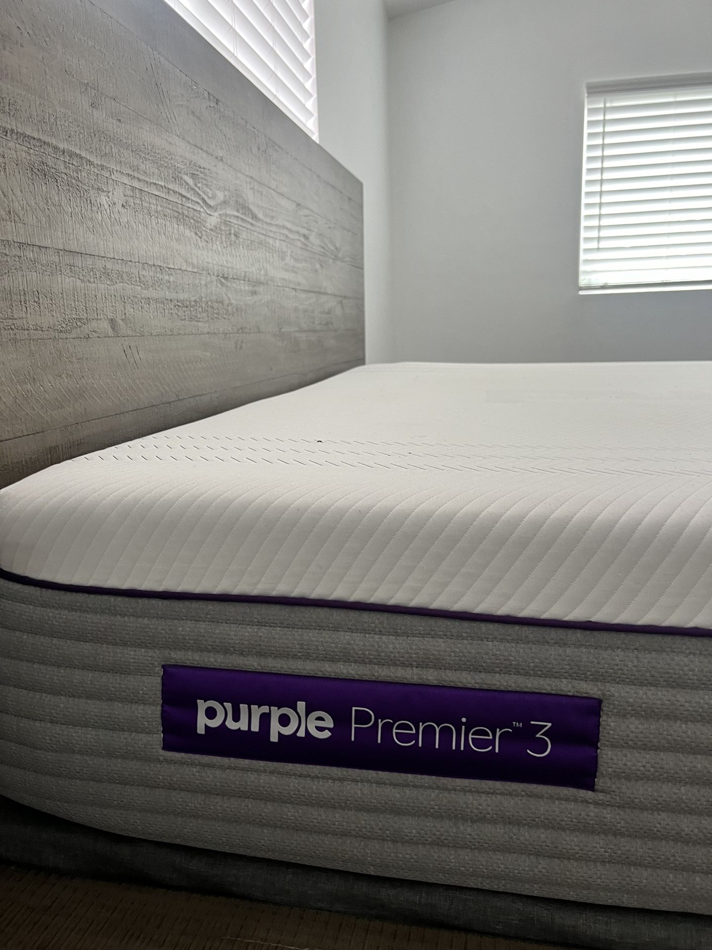King PURPLE Mattress with foundation