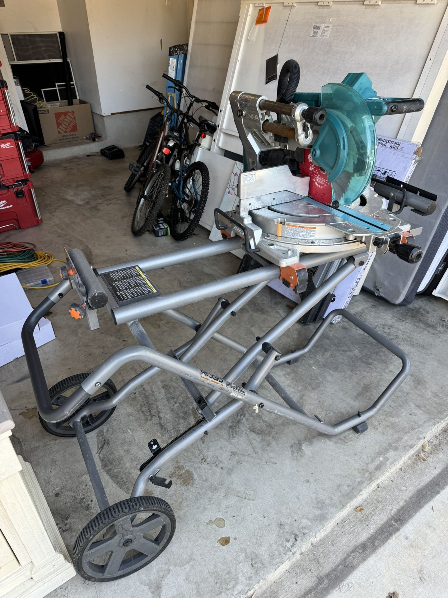 Makita 36 V 10“ Miter Saw With Rigid Miter Saw Stand And Dual Rapid  No