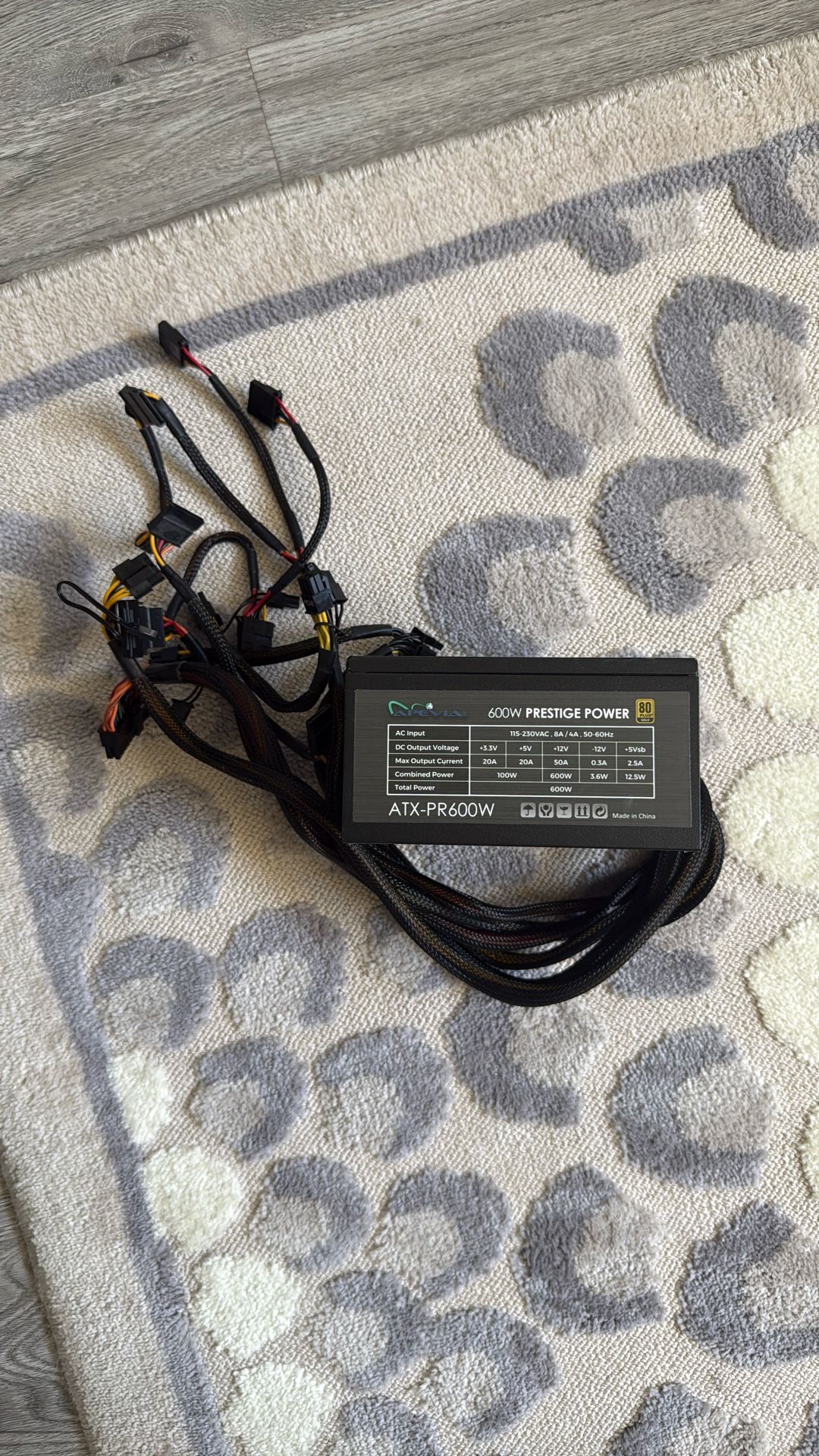 600W power supply