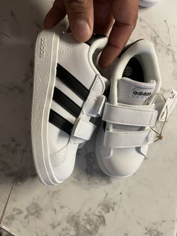 Adidas/Nikes