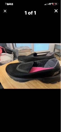 Like new size 8 memory foam Skechers