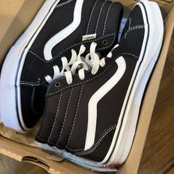 Van Shoes Size 4