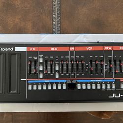 Roland JU-06 Boutique Synth Module w/ Original Box – Excellent Condition