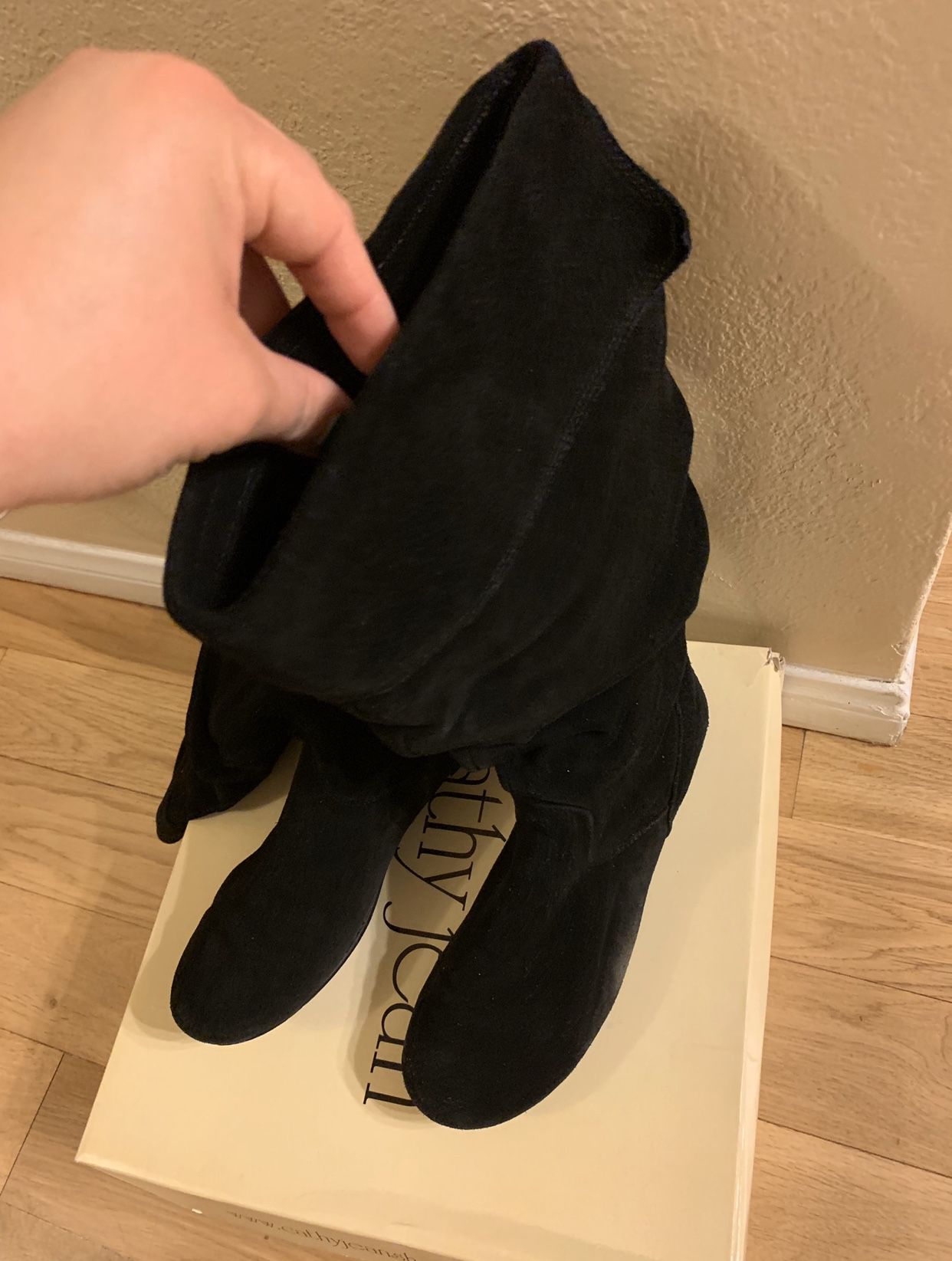 Cathy Jeans Size 7 Black Boots