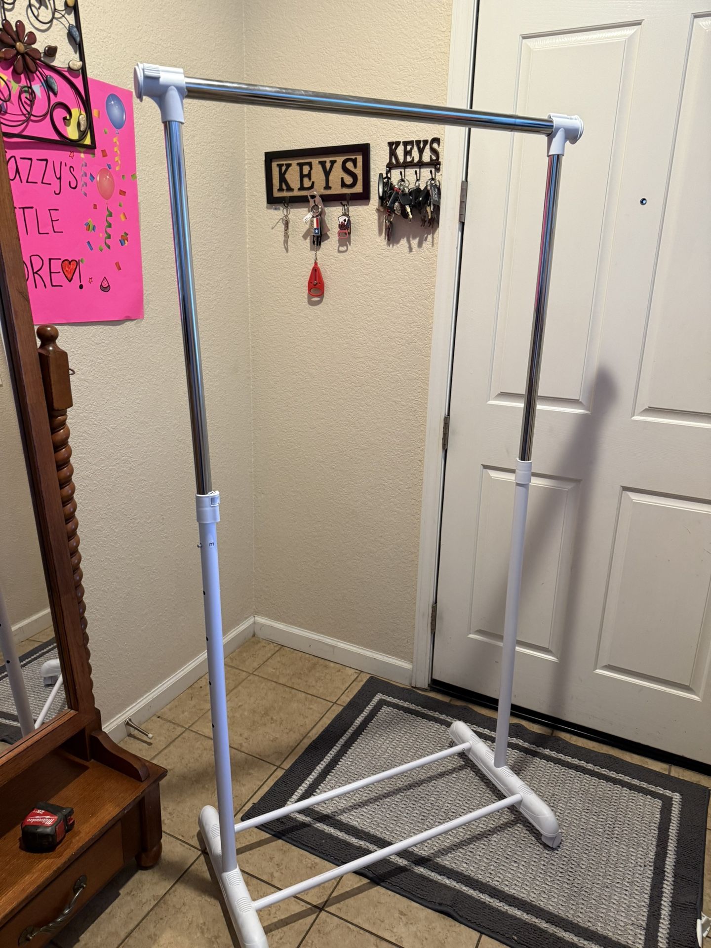 Cloths Rack
