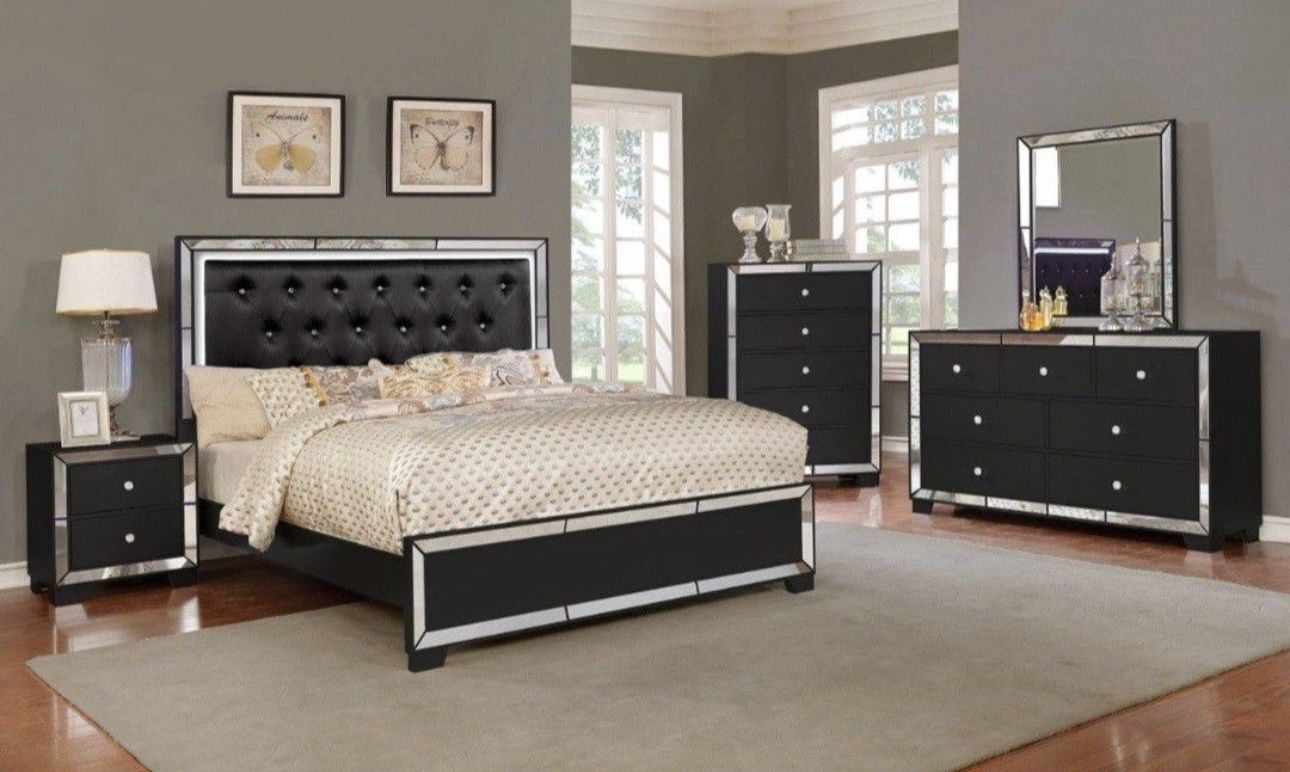 50% SALE Queen Size Bed Set