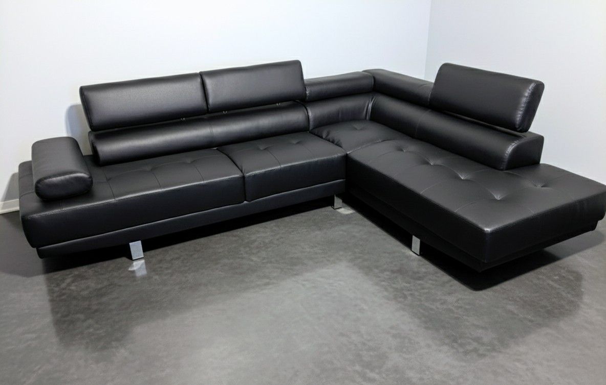 Black Modern Leather Sectional Sofa *BRAND NEW*