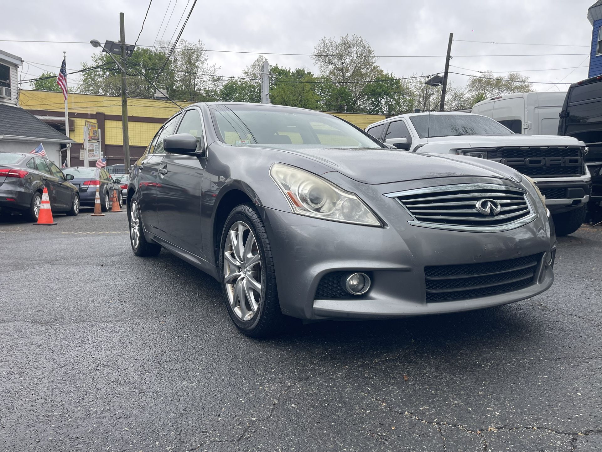 2012 Infiniti G37