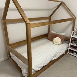 Solid Wood Twin Bed 
