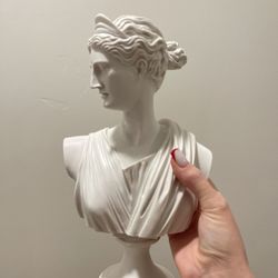 Lady Statue 