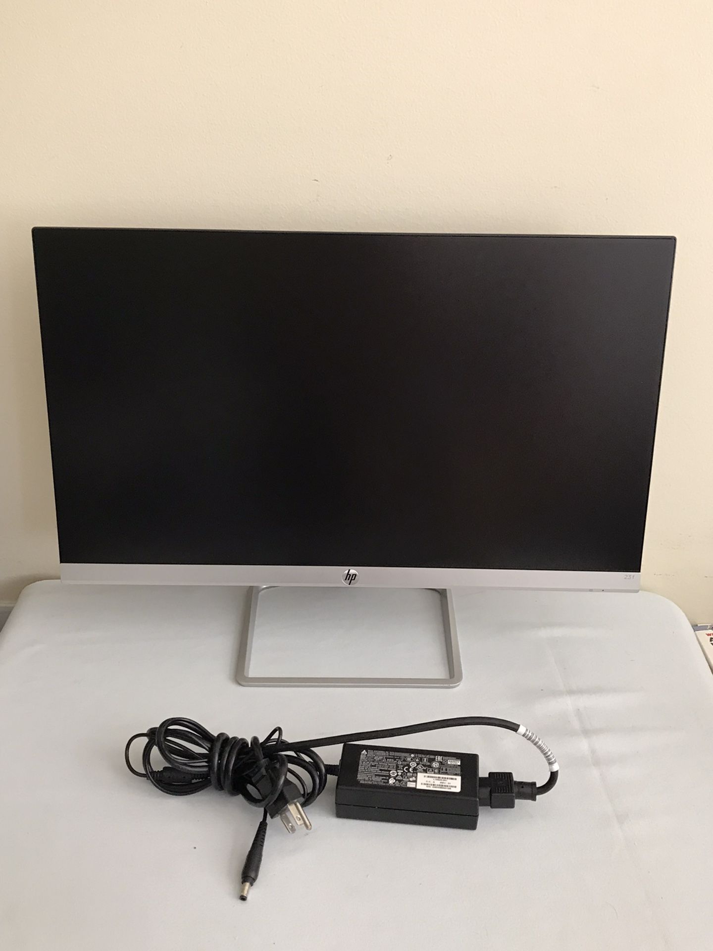 HP 23f Full HD Ultra-Slim Monitor 23" IPS Display