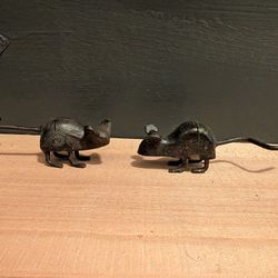 Cast Iron Mice Card Holders 