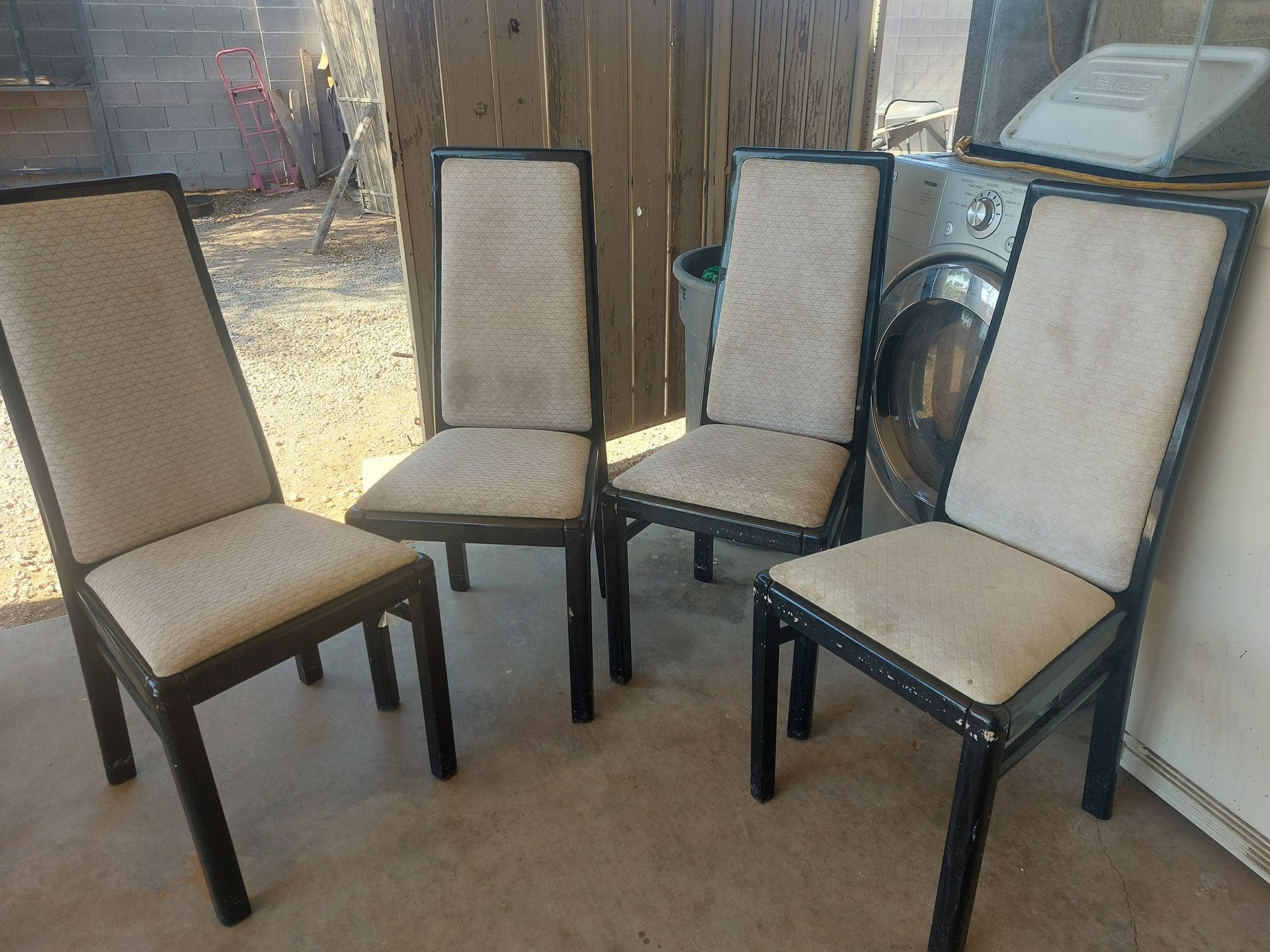 Free Chairs
