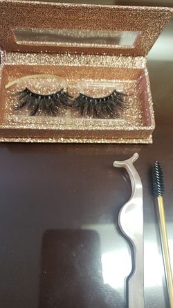 Beautiful 25mm mink lashes with accessories