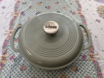Lodge 4.5qt Cast Iron Enamel Dutch Oven