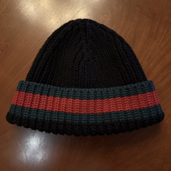 Gucci hat 240$