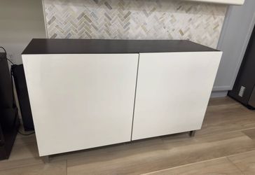 Beautiful TV Stand   47 inches lomg