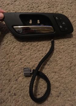 2013 tahoe drivers door handle