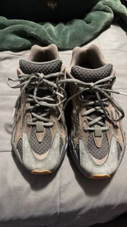 Yeezy Shoes