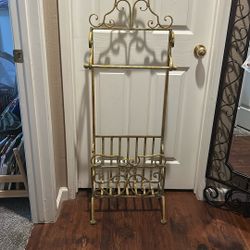 Towel Rack/Magazine Rack
