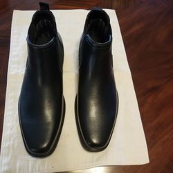 9.5 PERRY ELLIS boots (NEW)