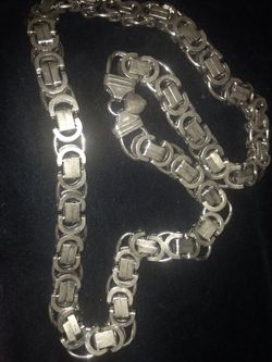 Silver vintage necklace very heavy 925