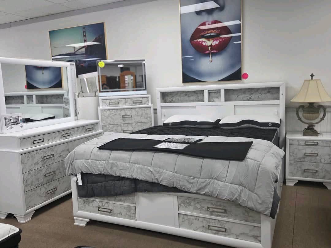Trendy Bedroom Set - Offer - New - Bed - - Bedside Table - Dresser and Mirror. Financing available. Ask For Price