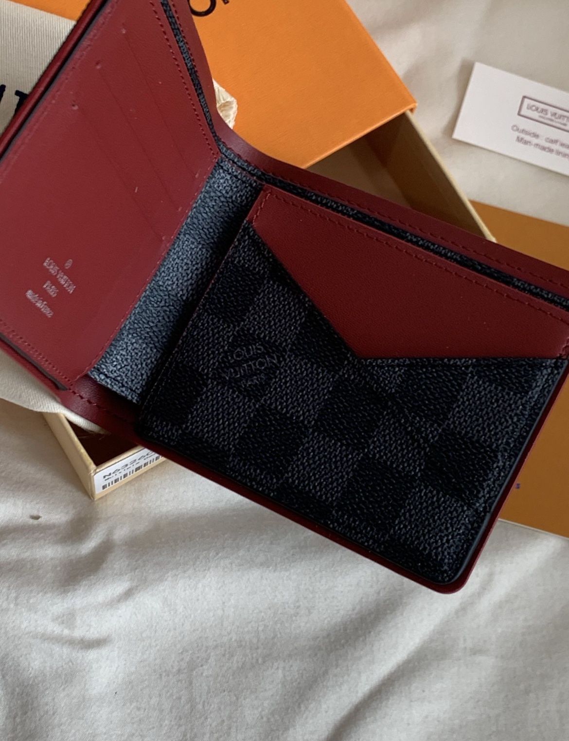 Louis Vuitton Wallet Men for Sale in Manassas, VA - OfferUp