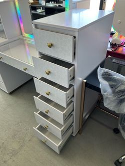 Hello Kitty slay station makeup storage