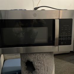 Ge.. microwave  oven