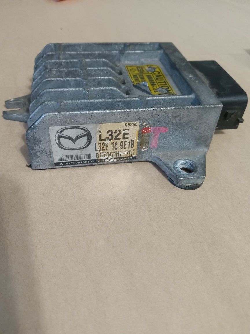 06 Mazda 3 Transmission Control Module 