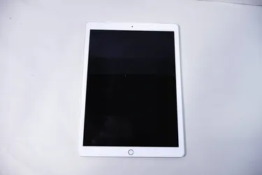 APPLE IPAD PRO 1ST GEN ML3N2LL/A | 12.9" | 128GB | UNLOCKED | SILVER