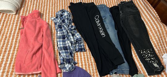Teens Women’s Clothing Lot Bundle Size Small Medium 