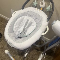 Graco Sooth And Sway Swing