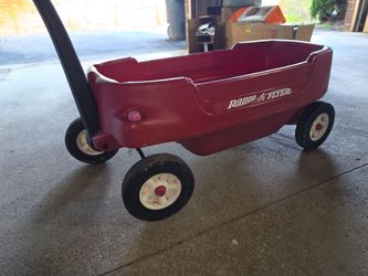 Very Nice RADIO-FLYER Red  2 Seater Wagon
