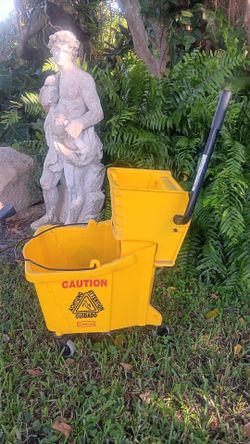 Rubbermaid Commercial Mop Bucket