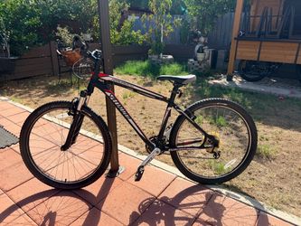 Specialized Hardrock Mountain Bike