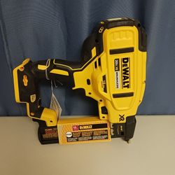 DeWalt 20 Volt 18 Gauge Narrow Crown Stapler