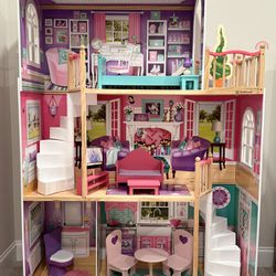 Kidkraft Doll house
