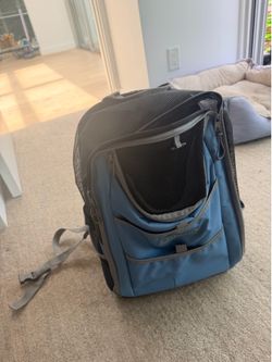 Backpack dog/cat carrier