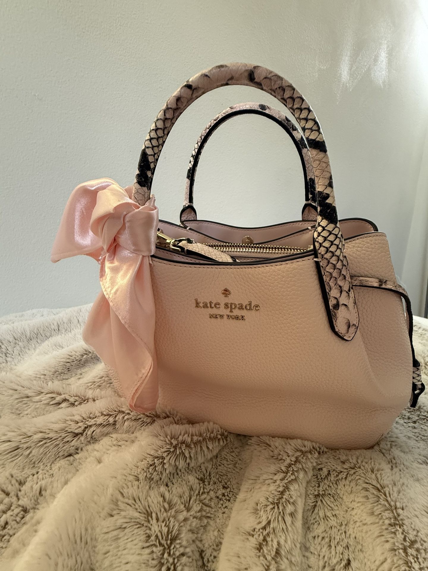 pink kade spade  bag 😍😍