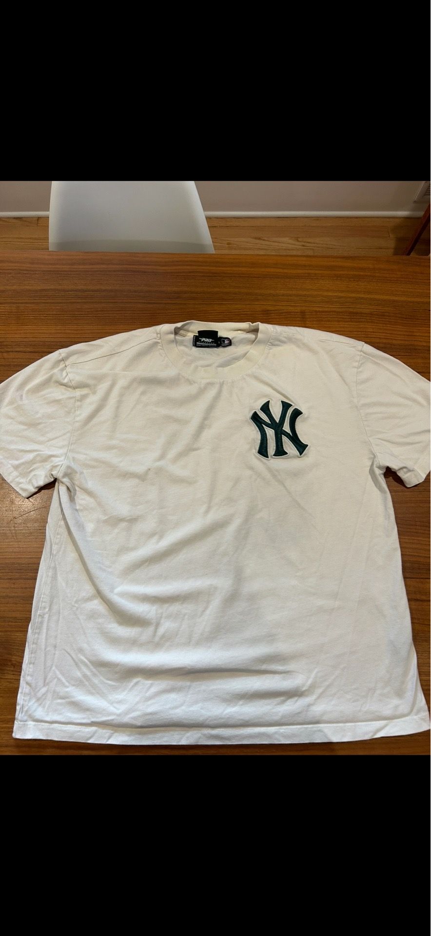 Vintage Pro Player New York Yankees T-Shirt – Off-White / Cream