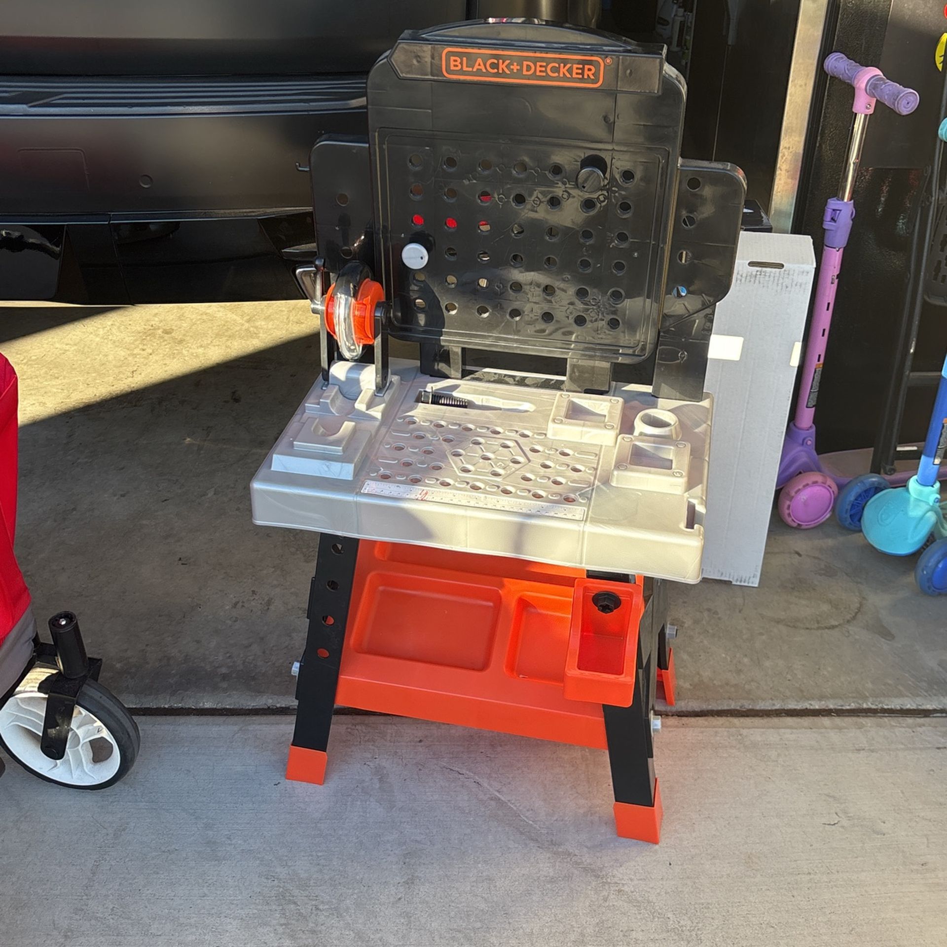 Kids Work Bench FREE