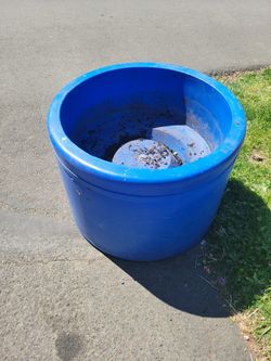 3 Platic Conteiners For Garden