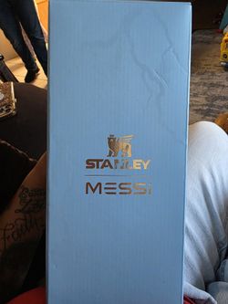 Stanley 40oz Messi