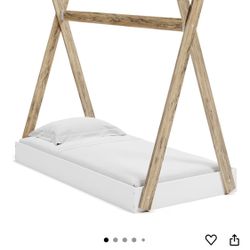 Montessori Twin Floor Bed