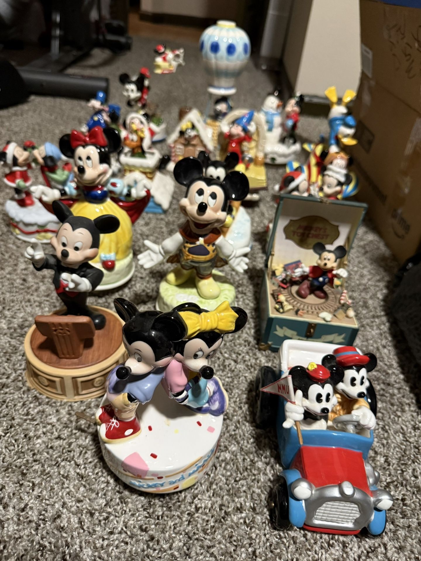 Various Disney Mickey Mouse Music Boxes In Excellent Condition 